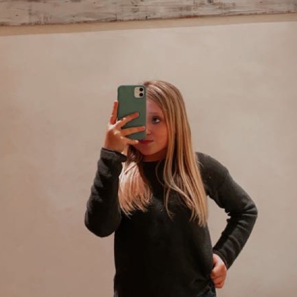 Meet your Posher, Emma - Picture 1 of 1